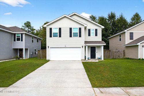 2117 Toulouse St, Ocean Springs, MS, 39564-3610 | Card Image