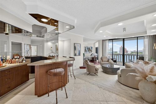 1904-3000 Island Blvd, Aventura, FL, 33160-4925 | Card Image