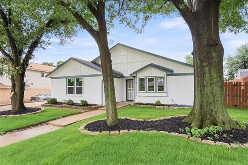 2024 Oakmeadow St, Bedford, TX, 76021-4743 | Card Image