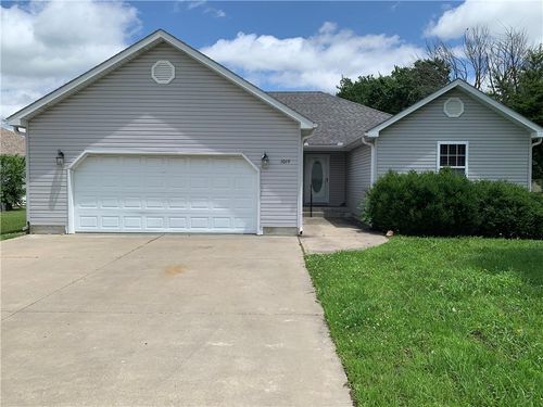 1019 S Hugh St, Frontenac, KS, 66763-2349 | Card Image