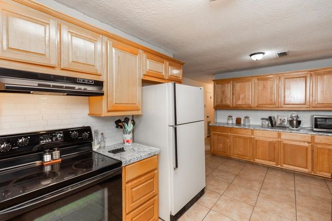 2467 Buchannon Rd, House other with 3 bedrooms, 2 bathrooms and null parking in Silsbee TX | Image 9