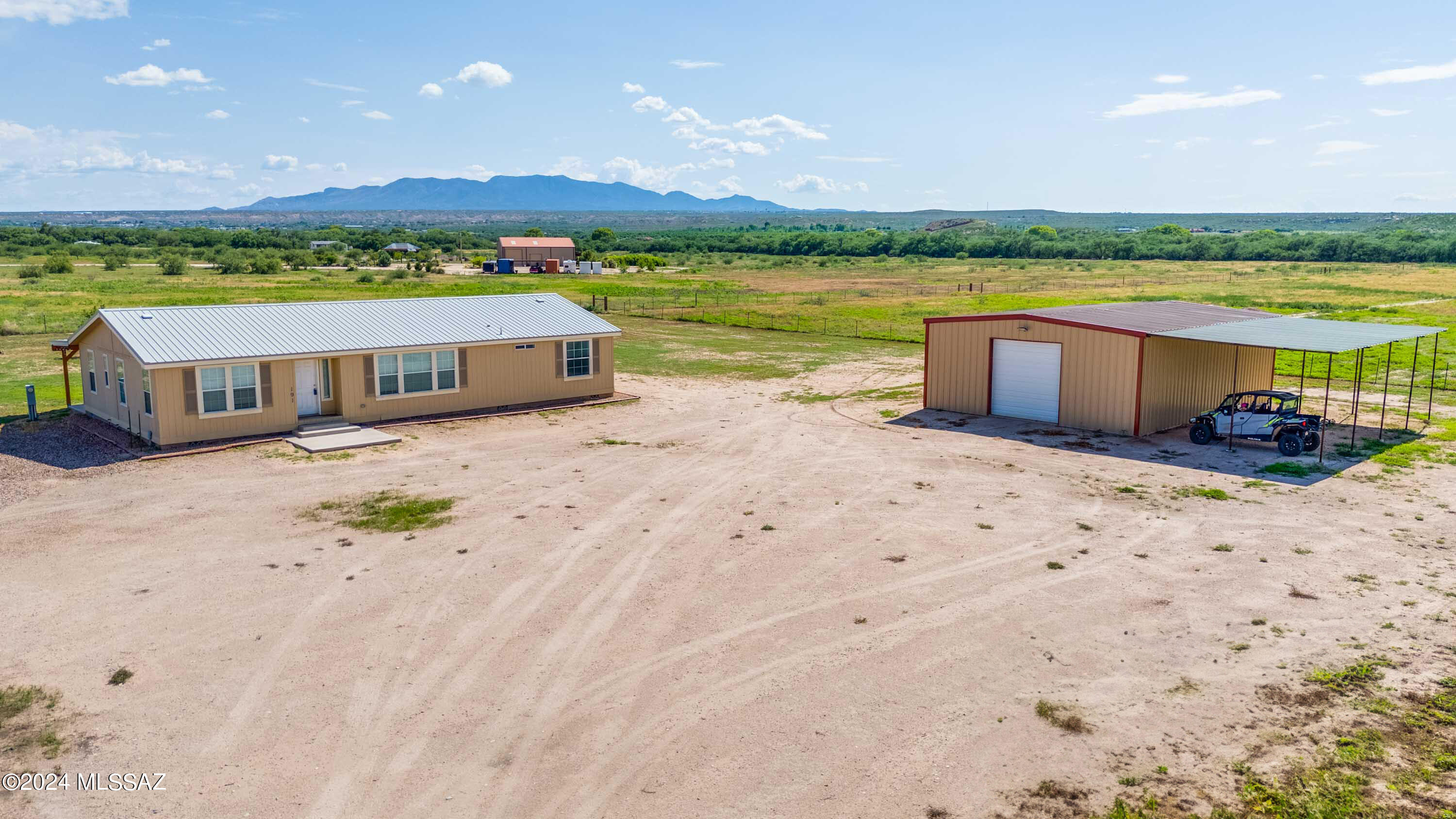 Rio Ln, Benson, AZ 85602