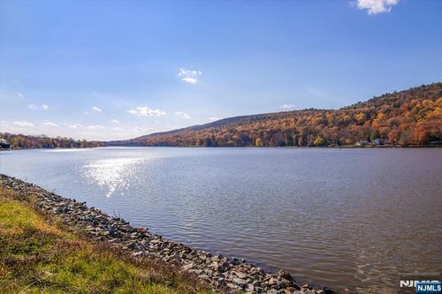 11 Bushwick Ln, West Milford, NJ, 07480-4803 | Card Image