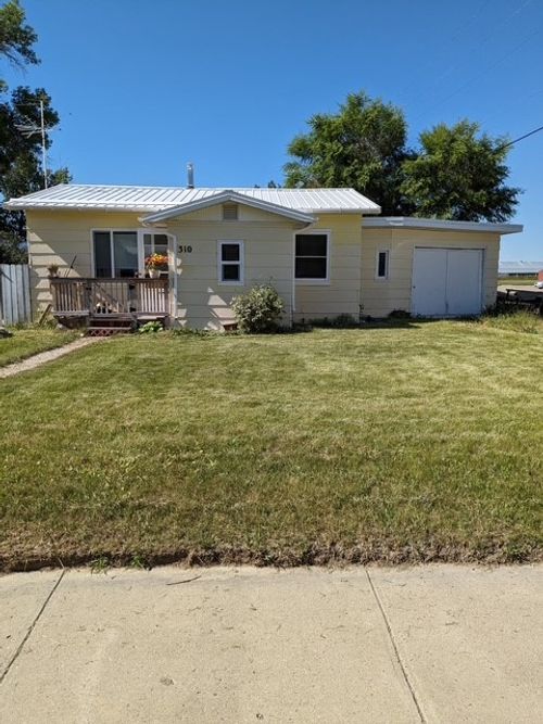 310 7th Ave Sw, Conrad, MT, 59425-2636 | Card Image