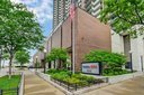 17h-6033 Sheridan Rd, Chicago, IL, 60660-3025 | Card Image