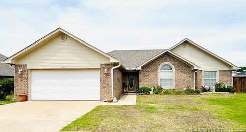 1915 6th Ave Nw, Ardmore, OK, 73401-2275 | Card Image