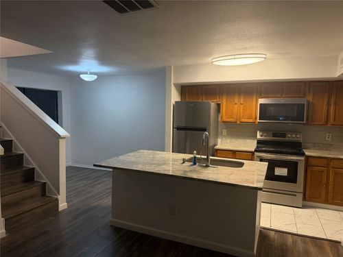 210-9805 Walnut St, Dallas, TX, 75243-8854 | Card Image