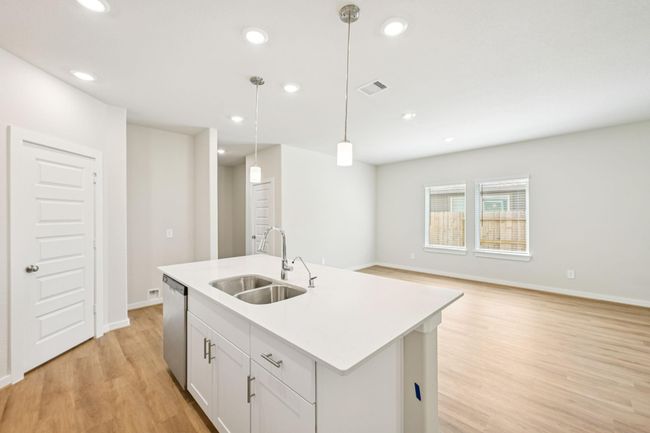 18346 Landing Meadows Ln, House other with 5 bedrooms, 4 bathrooms and 2 parking in New Caney TX | Image 7