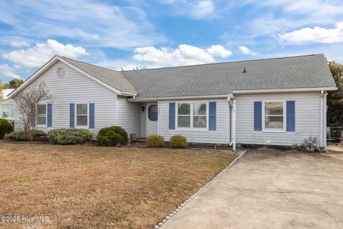 115 Bowen St, Atlantic Beach, NC, 28512-5200 | Card Image