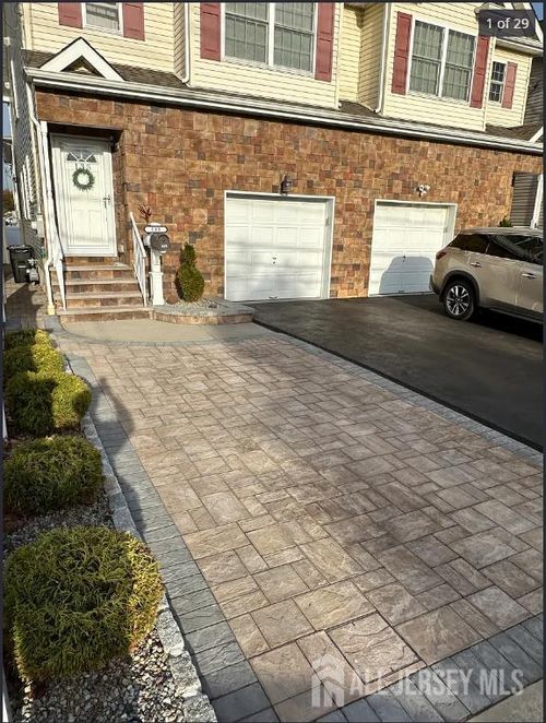 135 Longfellow St, Carteret, NJ, 07008-2915 | Card Image