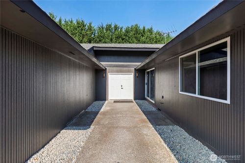 3062 44th St E, Tacoma, WA, 98443-1626 | Card Image