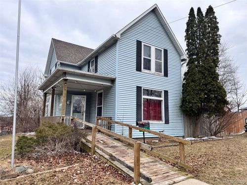 101 Prospect St, Vassar, MI, 48768-1609 | Card Image