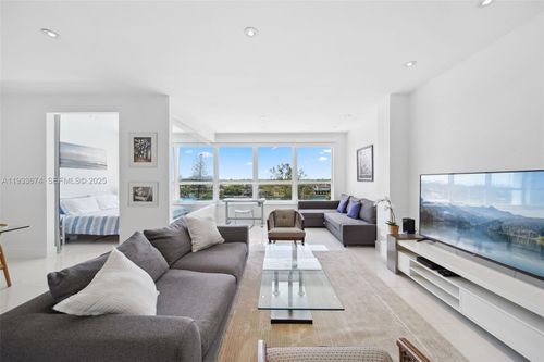 apt-5h-4925 Collins Ave, Miami Beach, FL, 33140-2756 | Card Image
