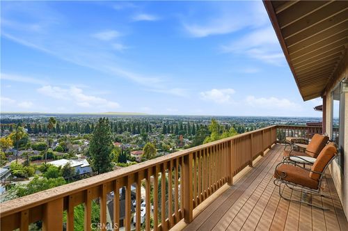 12070 Rideout Way, Whittier, CA, 90601-2345 | Card Image