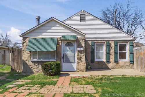 1122 S Xanthus Place, Tulsa, OK, 74104 | Card Image