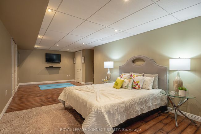 4 Branthaven Crt, House other with 3 bedrooms, 2 bathrooms and 2 parking in Whitby ON | Image 39