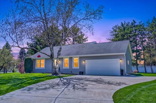 2111 Montana Avenue, SUN PRAIRIE, WI, 53590 | Card Image