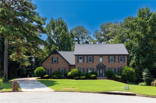 560 Trombley Bay Ln, Lawrenceville, GA, 30044-5014 | Card Image