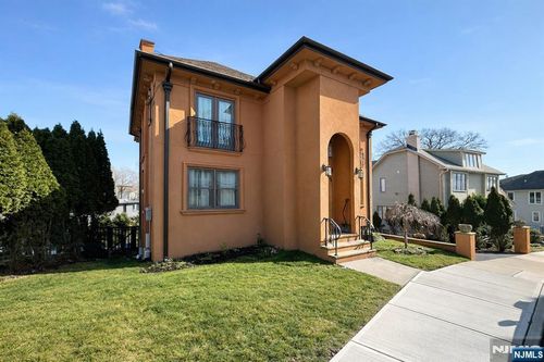 416 Oncrest Ter, Cliffside Park, NJ, 07010-2813 | Card Image