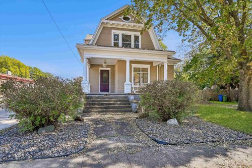 407 Se 3rd Street, Waverly, IA, 50677 | Card Image