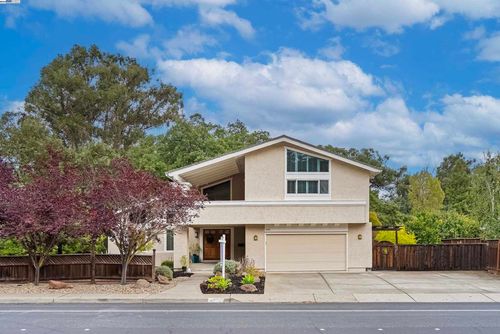 1890 Morello Ave, Pleasant Hill, CA, 94523-1719 | Card Image
