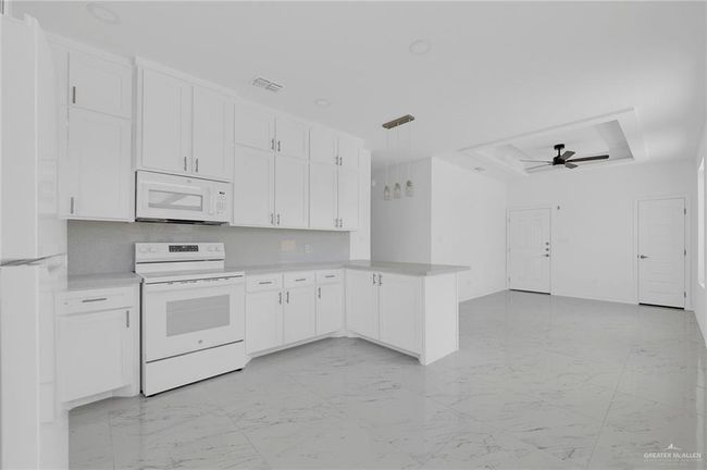 APT-3 - 2000 E 1 St St, Condo with 3 bedrooms, 2 bathrooms and 2 parking in Mission TX | Image 4
