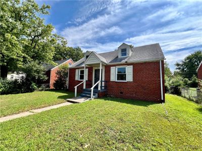 View of front of house with a front yard | Image 2