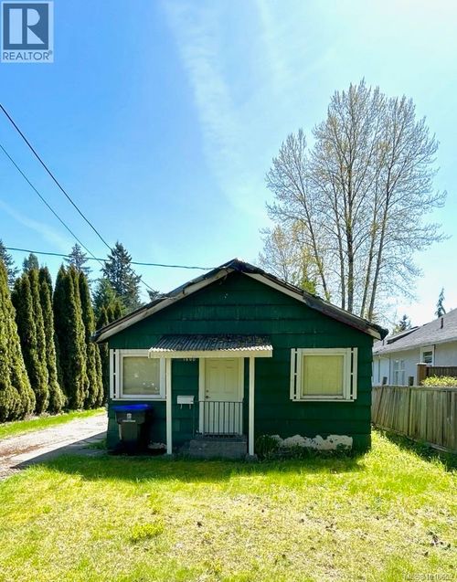 1600 15th St, Courtenay, BC, V9N2C2 | Card Image