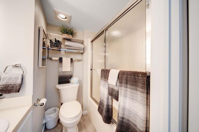 2-1L - 129 Chase Ave, Condo with 2 bedrooms, 2 bathrooms and null parking in Russells Point OH | Image 14