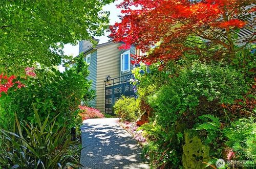 apt-304-3901 Fremont Ave N, Seattle, WA, 98103-7768 | Card Image