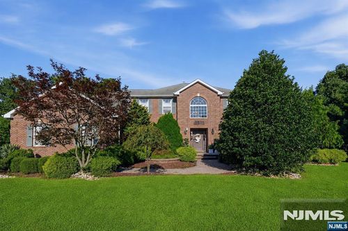 2 Butternut Ln, Monroe, NJ, 08831-4438 | Card Image