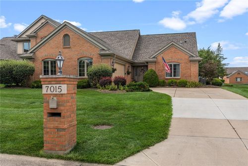 7015 Rosecliff Pl, Dayton, OH, 45459-1386 | Card Image