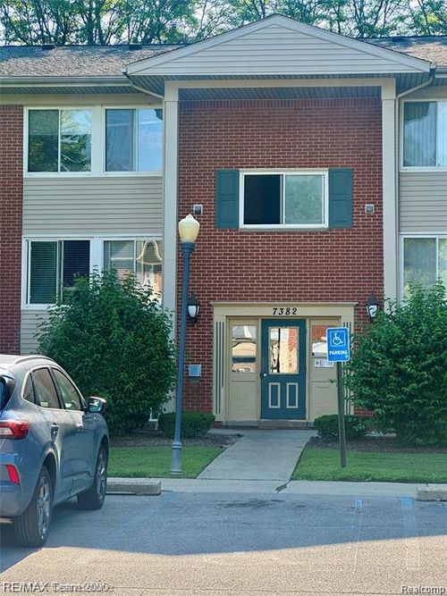 2-7382 Central St, Westland, MI, 48185-2551 | Card Image