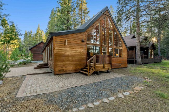 14010 Skiview Loop, House other with 3 bedrooms, 2 bathrooms and null parking in Truckee CA | Image 9