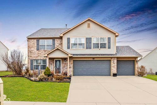 10238 Stillwell Dr, Avon, IN, 46123-1121 | Card Image