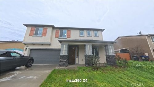 3935 E Myrtle Ave, Visalia, CA, 93292-3671 | Card Image