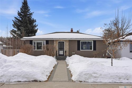1024 6th St E, Saskatoon, SK, S7H1E2 | Card Image