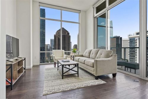 03-205 12th St Ne, Atlanta, GA, 30309-4038 | Card Image