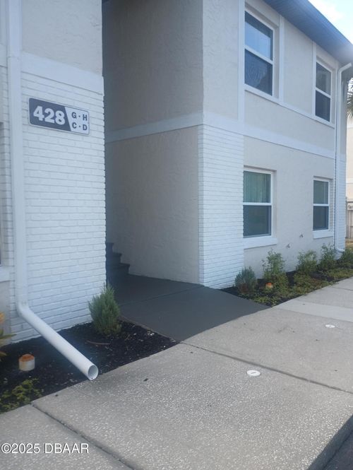 apt-d-428 Banana Cay Dr, South Daytona, FL, 32119-2991 | Card Image