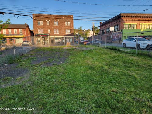828 Pittston Ave, Scranton, PA, 18505-4105 | Card Image
