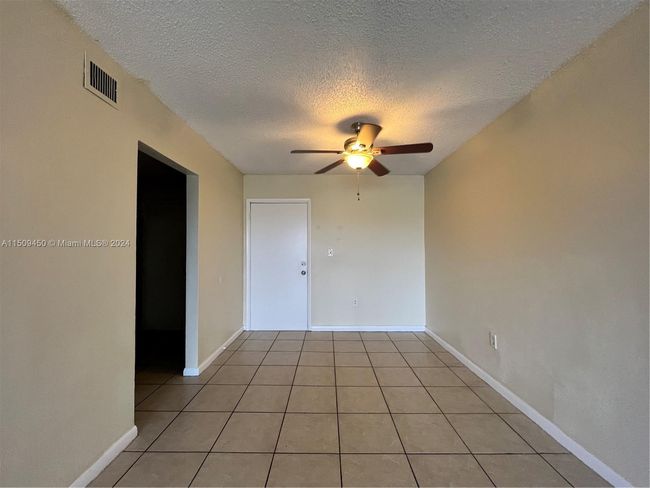APT-407 - 3600 Nw 21 St St, Condo with 2 bedrooms, 2 bathrooms and null parking in Lauderdale Lakes FL | Image 4