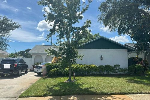 9660 69th St N, Pinellas Park, FL, 33782-2960 | Card Image