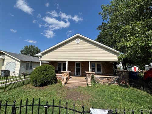 4713 S 27th West Ave, Tulsa, OK, 74107-7627 | Card Image