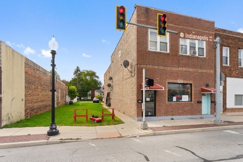 1948 Indianapolis Blvd, Whiting, IN, 46394-1542 | Card Image