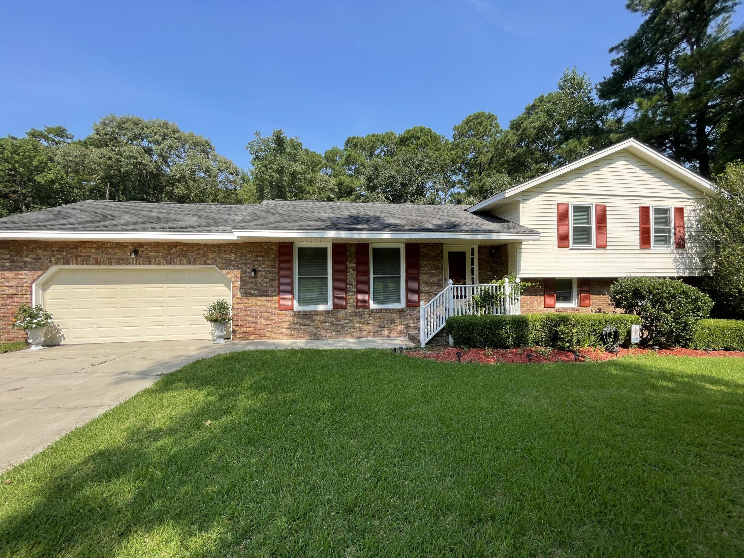 King Charles Cir, Summerville, SC 29485