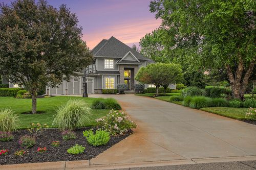 252 Minges Hills Dr, Battle Creek, MI, 49015-9349 | Card Image
