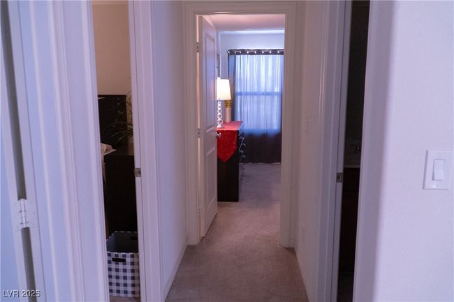 Corridor with light carpet | Image 57