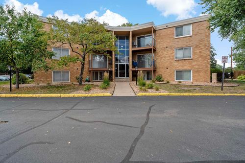 apt-102-9147 Highway 55, Golden Valley, MN, 55427-4742 | Card Image