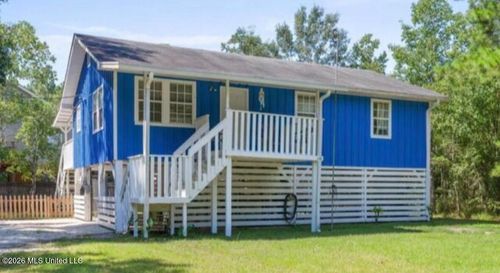 4017 7th Ave, Bay Saint Louis, MS, 39520-7455 | Card Image