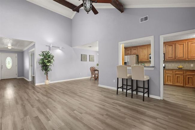 The Open Floor Plan Makes Entertaining a Breeze | Image 4